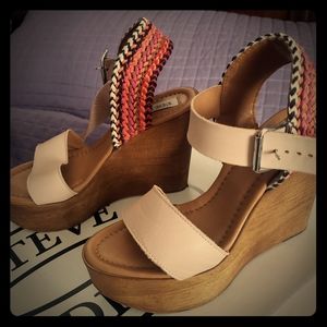 Steve Madden wedges size 9